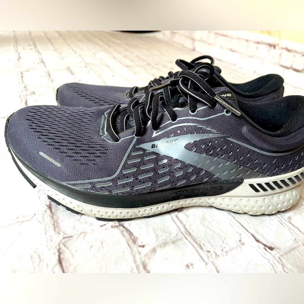 Brooks men’s running sneakers